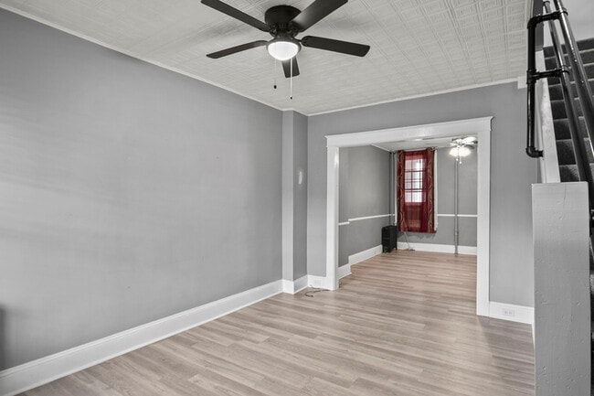 Photo - 1109 W 40th St