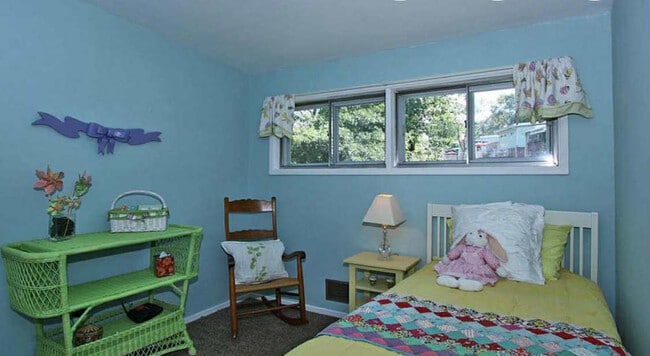 BEDROOM1 - 2303 Pinneberg Ave