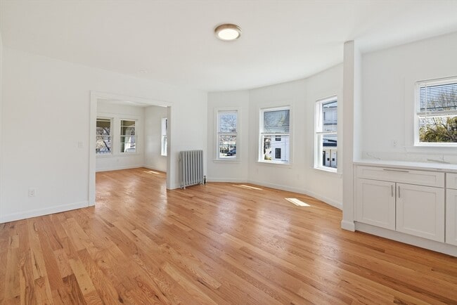 Photo - 216 Broadway Unidad 2