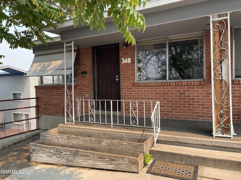 Photo - 360 Wilson Ave