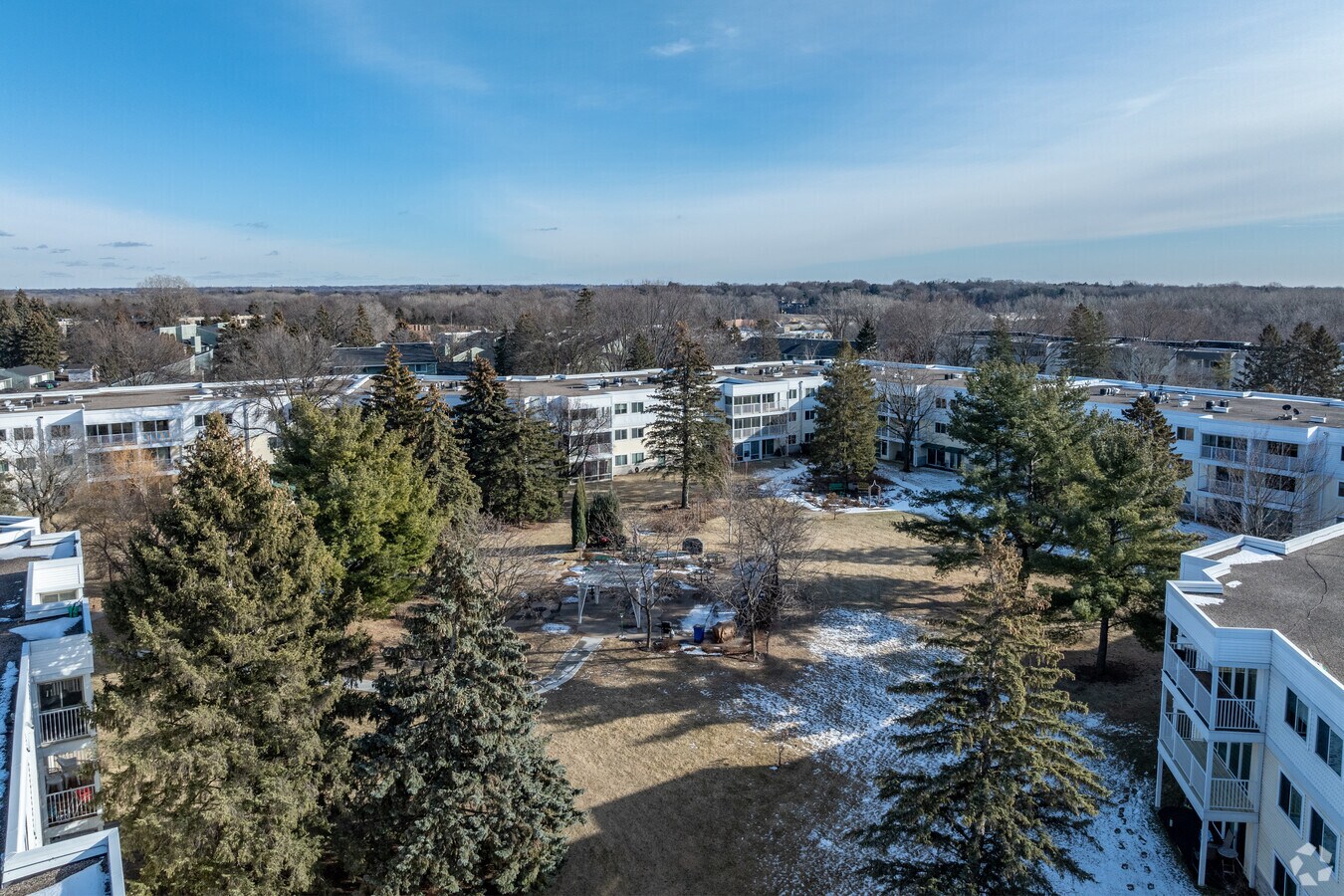 Exterior - Canabury Square Condominium