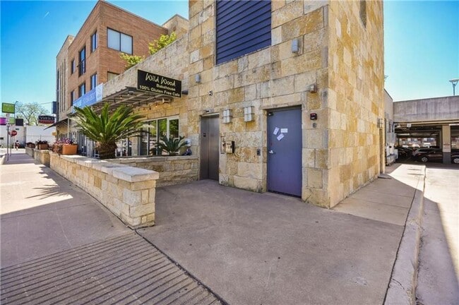 Photo - 3016 Guadalupe St