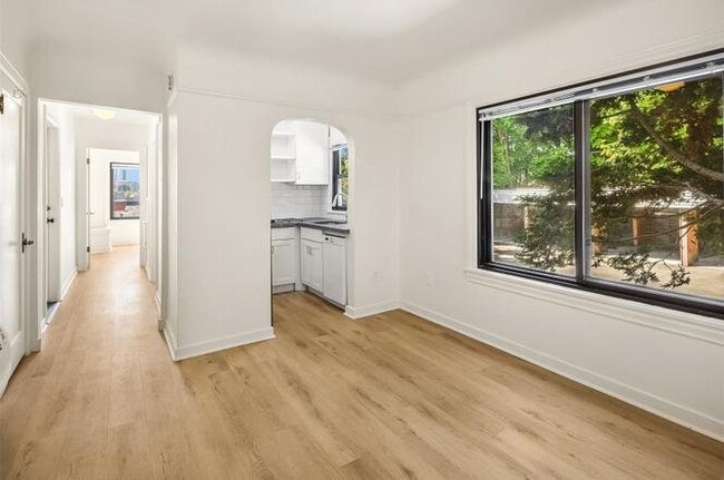 Photo - 909 4th Ave N Unidad F