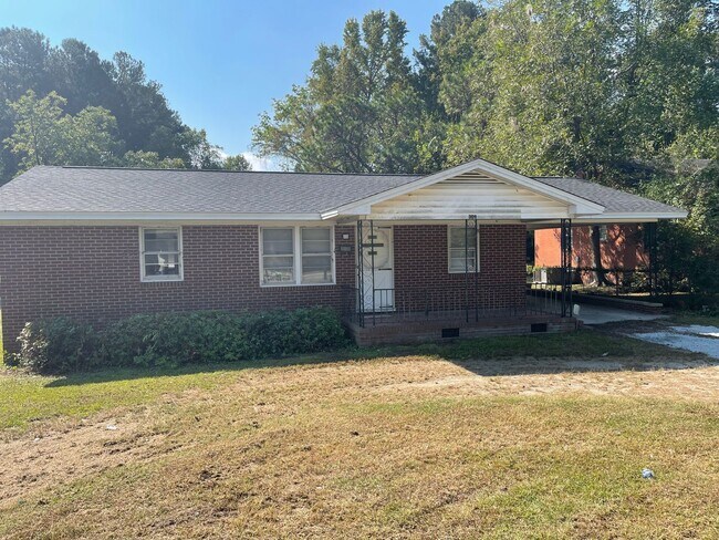3 Bedroom Brick House - 3 Bedroom Brick House