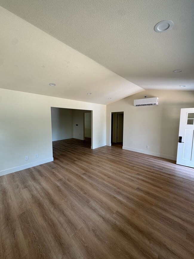 Photo - 804 Yuba St