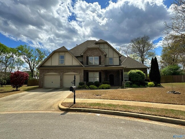 Photo - 126 Windridge Way SW