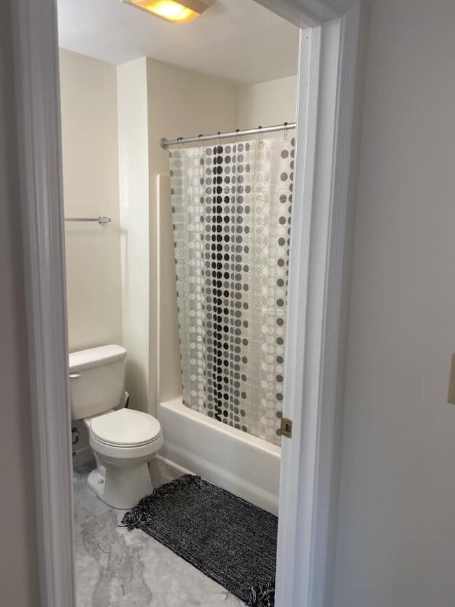 Photo - 1556 Devon Ln