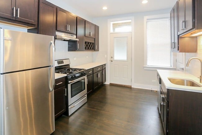 Photo - 1946 W Nelson St Unit 1E