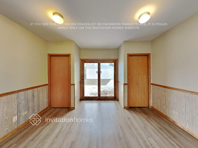 Photo - 8741 Sproat Ave