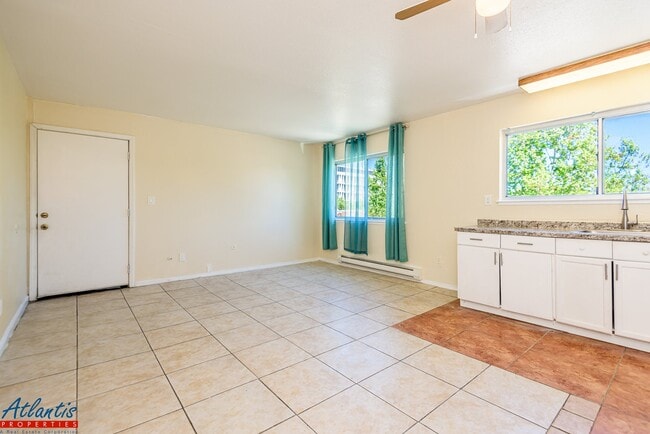 Photo - 439 S 4th St Unidad 25