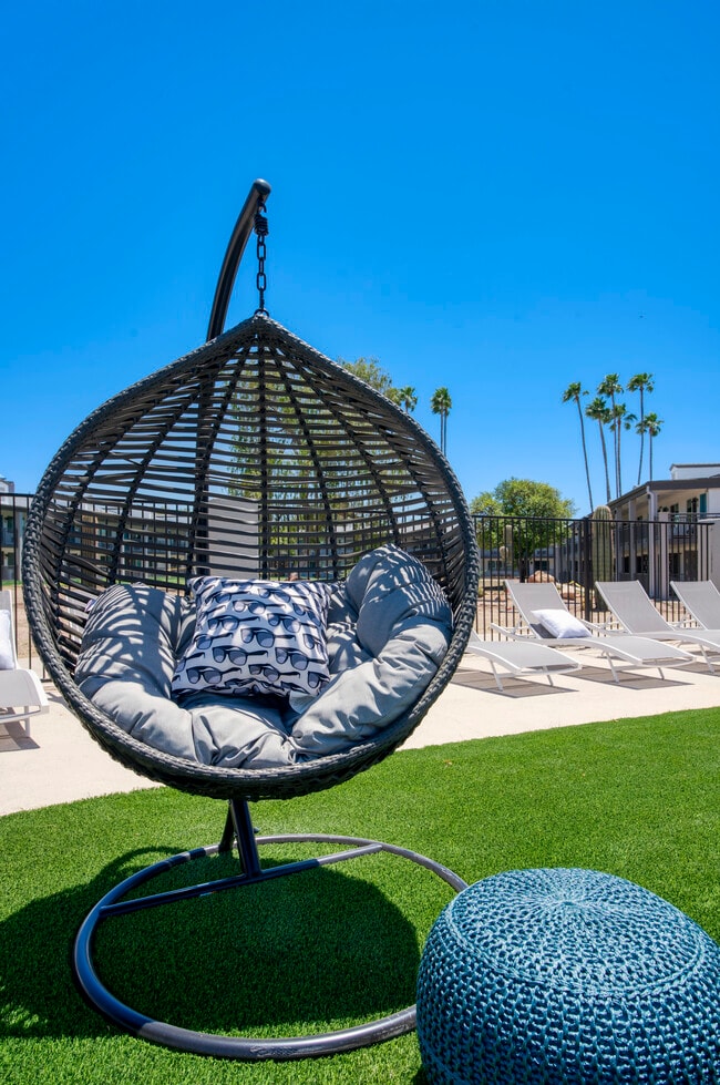 Presidio Palms Apartments