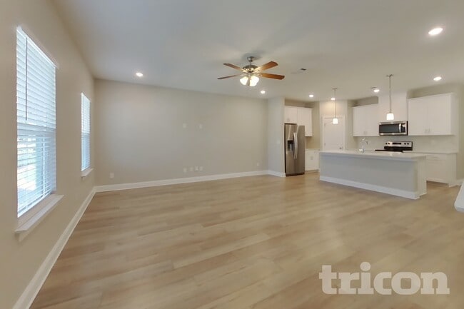 Photo - 1331 Carriage Park Dr