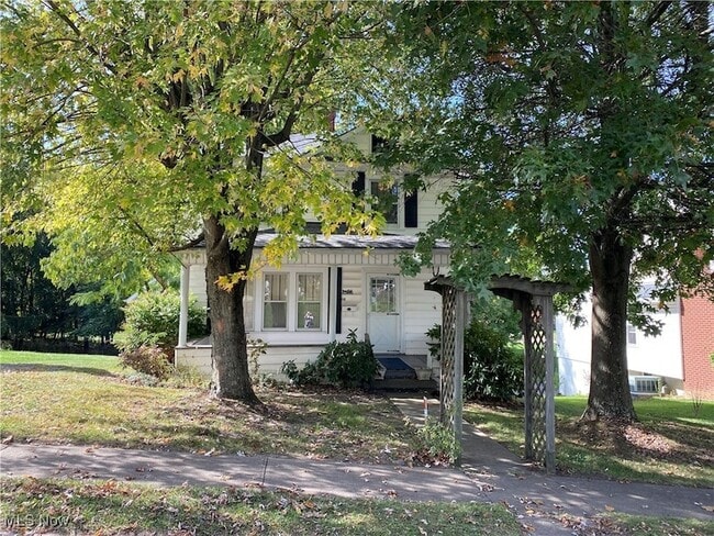 Photo - 118 N Market St House