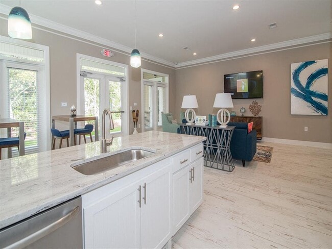 Photo - Hawthorne at New Centre