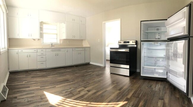 Photo - 609 Blackhawk St