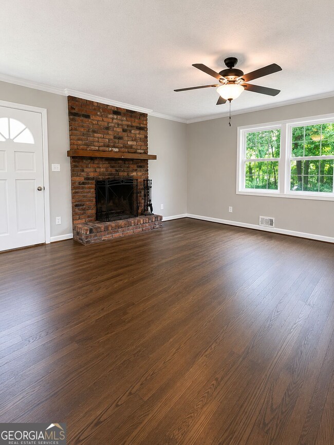 Photo - 3148 Roberts Rd NW