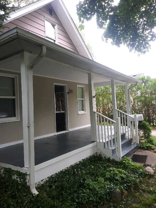 Photo - 1938 Wrenson Street