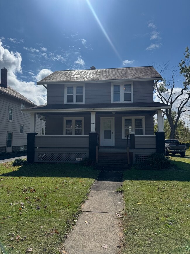 Building Photo - 1341 Parkman Rd NW Rental
