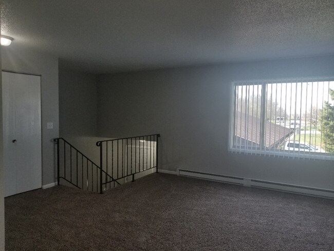 Photo - 806 11th St NW