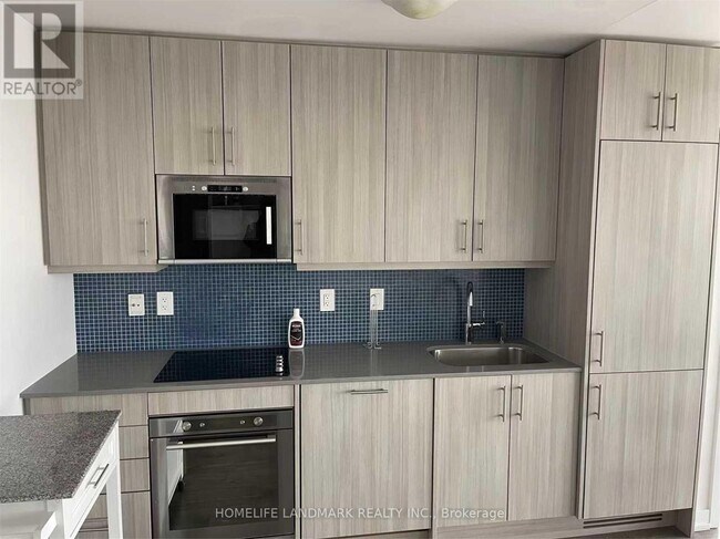 Photo - 297 College St Unit 1706