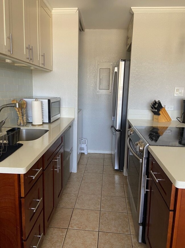Photo - 320 Lili?uokalani Ave Unit 1701