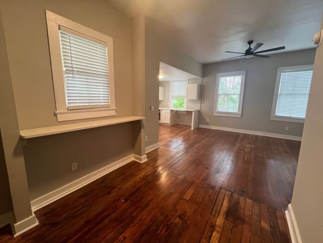 Photo - 1 Bedroom 1 Bath Apartment in Wraggsboro - Downtown Charleston