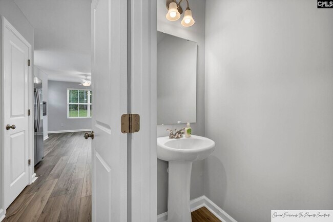 Photo - 205 E Main St