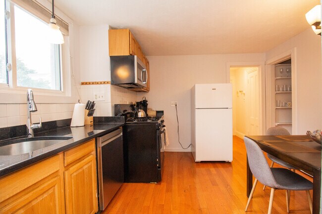 Photo - 282 Washington St