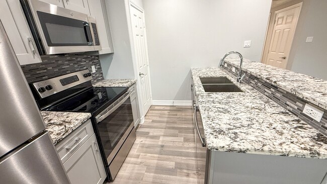 Photo - 7823 Gladstone St Unit B2