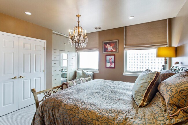 1600 Arch St Unit 1703