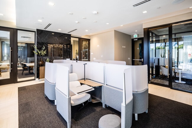 Photo - Oasis Pointe