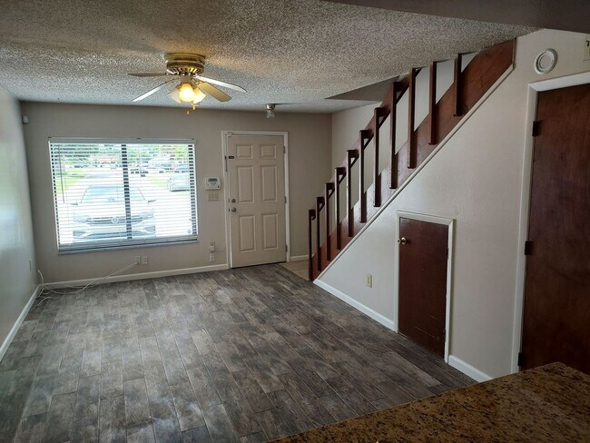 Photo - Townhouse  located near UCF - 2 Bed / 1.5 ...