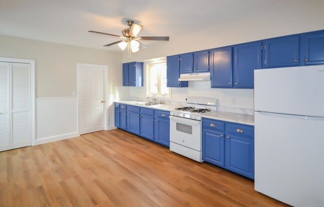 Building Photo - 76 Brown St Unit 2