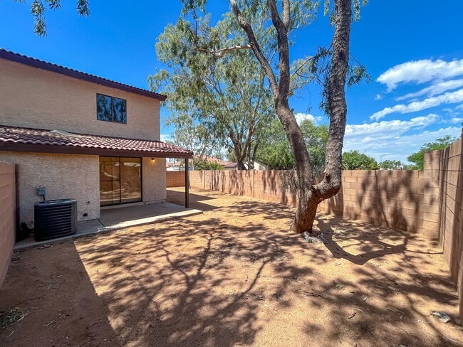 6134 E Glencove St Unit 1