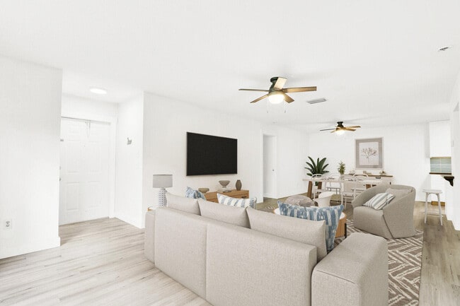 Photo - 8356 SE Croft Cir Unidad O-3