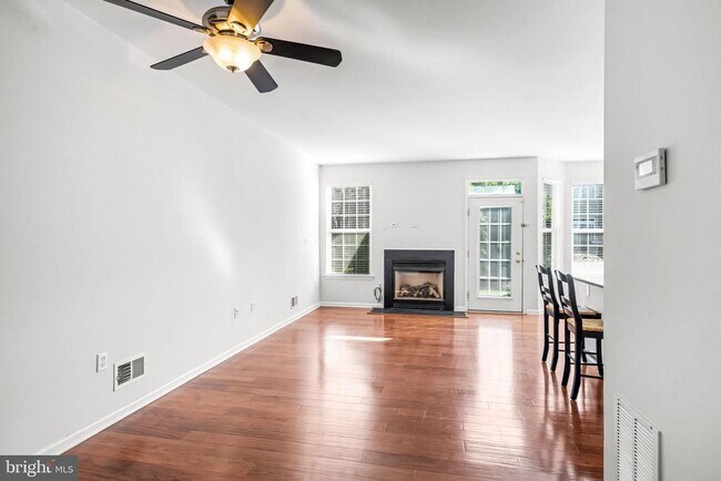 Photo - 326 Helen Dr