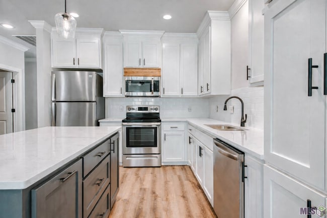 Photo - 8065 Lockhart Rd