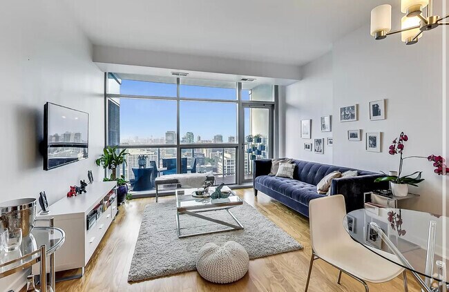 Building Photo - 303 W Ohio St Unit 3408 Rental