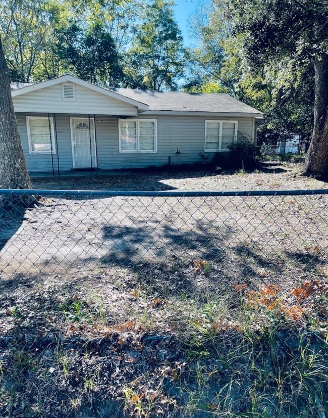Building Photo - 2638 Deeb Dr
