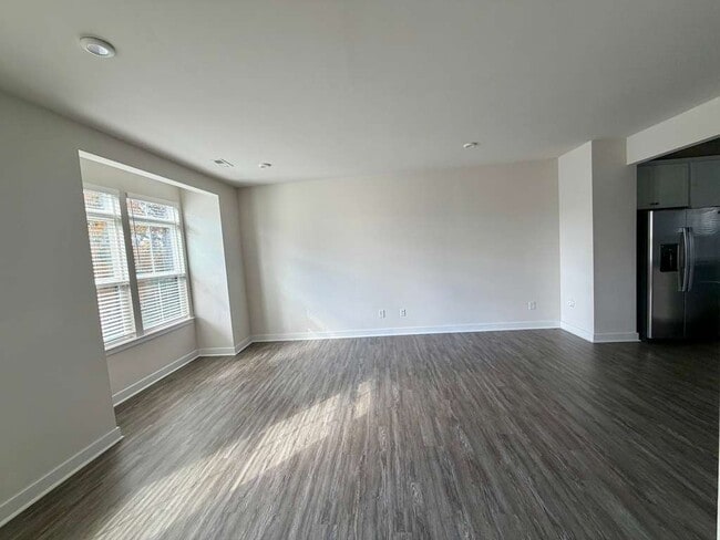 Photo - 216 Russell Br Ln