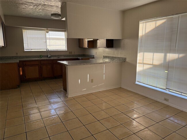 Photo - 2114 W Greens Rd