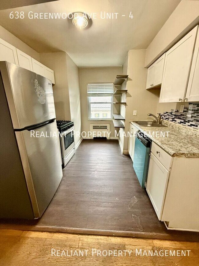 Photo - 638 Greenwood Ave Unit 4
