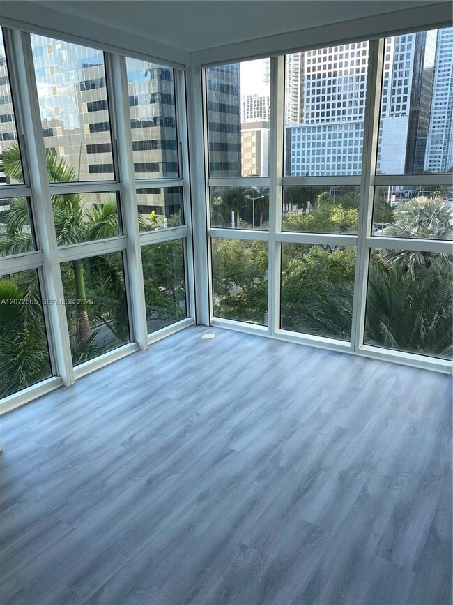 Photo - 950 Brickell Bay Dr Unidad 801
