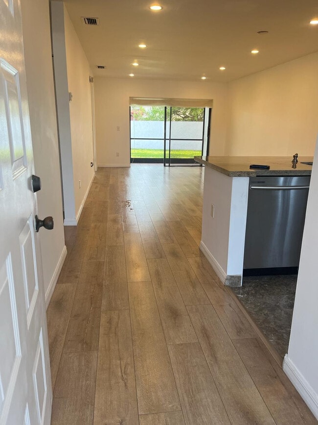 Photo - 283 NW 36th Ave