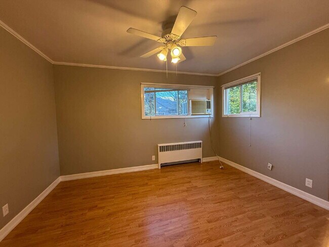 Photo - 1495 Lake Dr