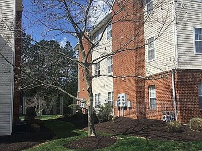 Photo - 821 Brassie Ln Unidad Apt G