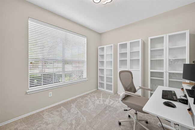 Photo - 6230 Hollydale Ridge Ln