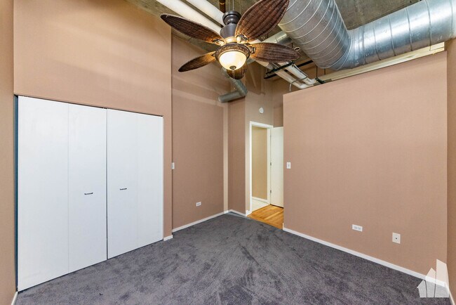 Photo - 933 W Van Buren St Unit 902