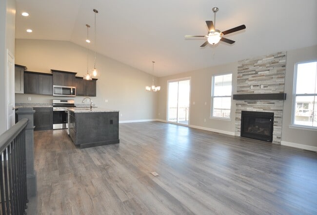 Photo - 2001 Morning Side Pl Unit 2001