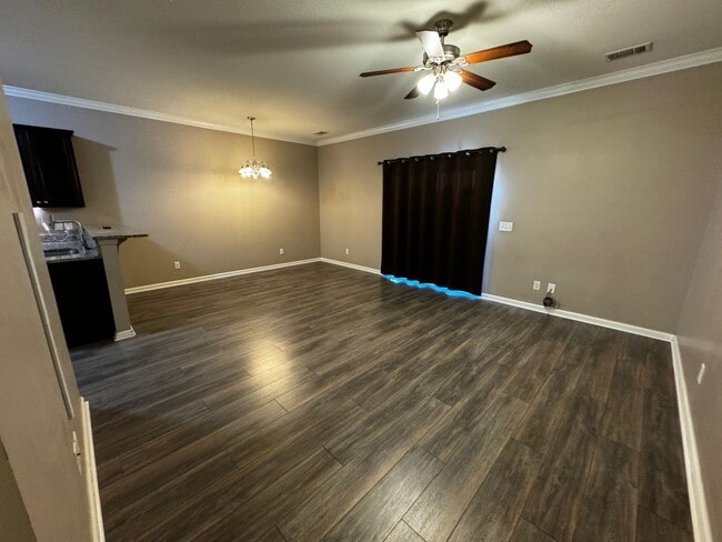 Photo - Highly Desirable Richmond Hill Townhome with 3 Bedroooms